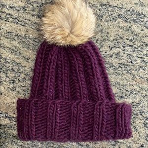 COPY - Winter hat with removable Pom